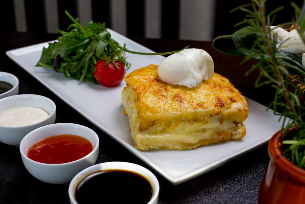 Martabak Telur Mozarella